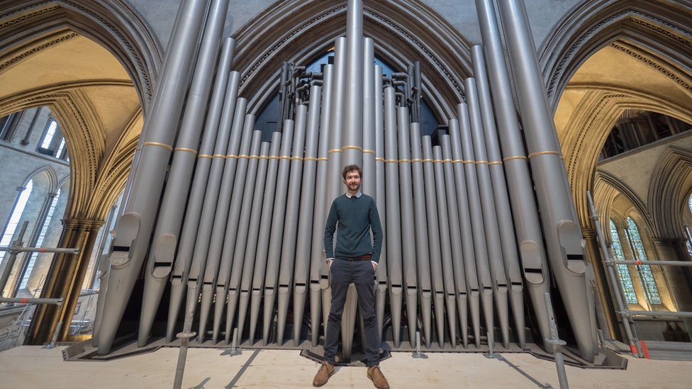 John Challenger: Salisbury Cathedral's Father Willis Organ